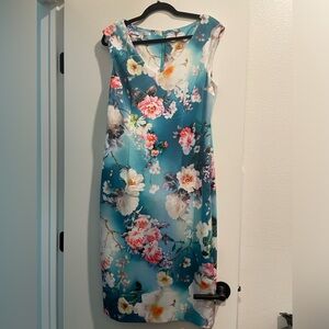 Maggy London Pink and White Sheath Dress Sleeveless Scoop Neck Wedding Guest